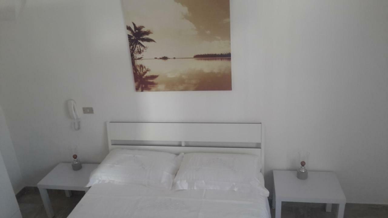 Lu Santu Villa Campi Salentina Exteriör bild